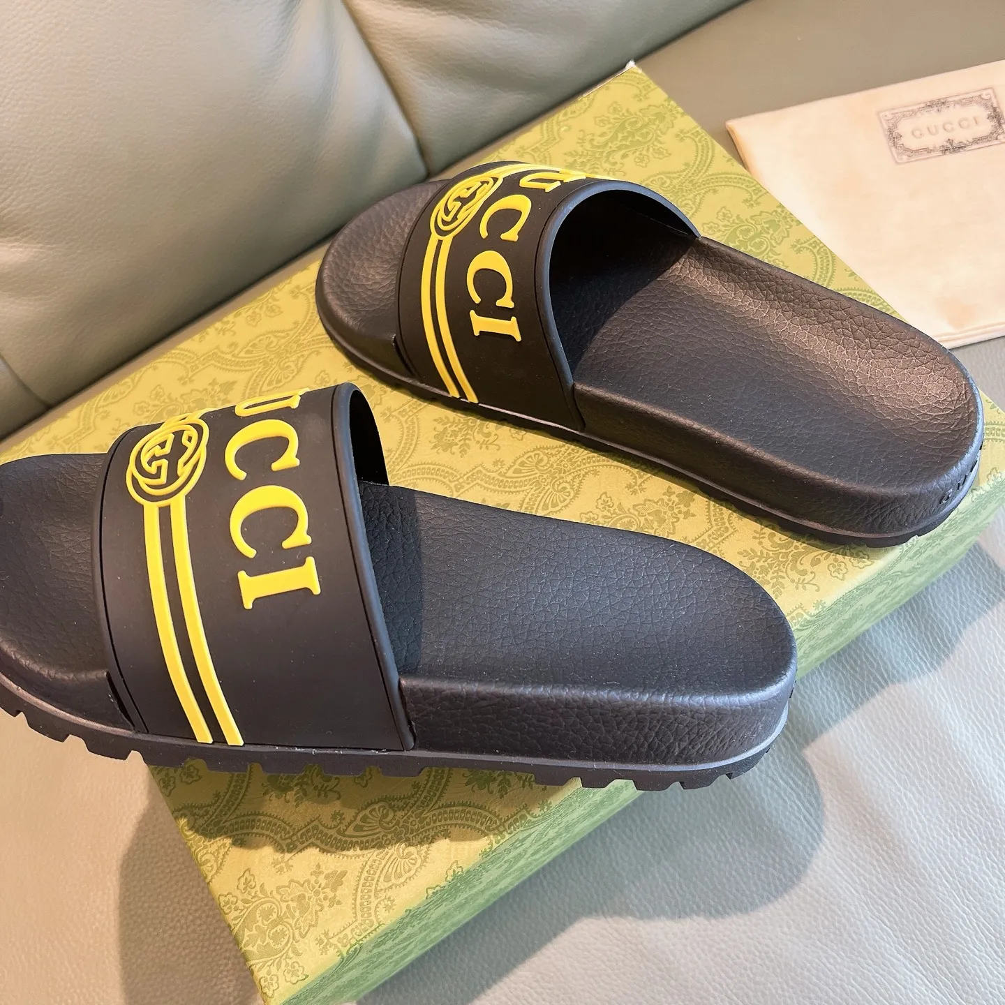 Men's Men's Shoes 130🐮🐮Gucci Gucci Slippers Gucci 2024 latest beach sandals slippers Original molding double G LOGO Original molding consistent Outsole: Men's Men's Shoes u double-layer outsole Size: 35-46